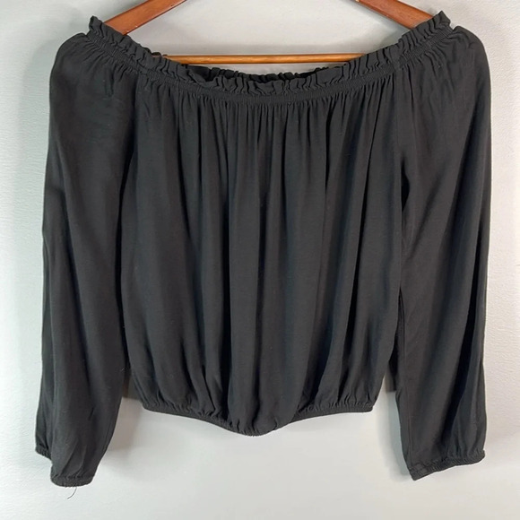 BRANDY MELVILLE Off The Shoulder Crop Peasant Top Black Elastic Waist Boho OS - Picture 6 of 10